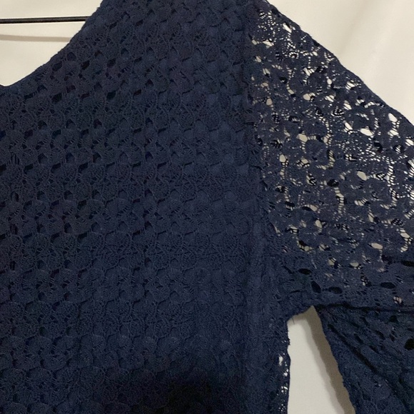 ROZ & ALI WO SIZE 22 NAVY LASER CUT-CROCHET LOOK BELL SLEEVES  FULLY LINED EUC - Picture 13 of 14